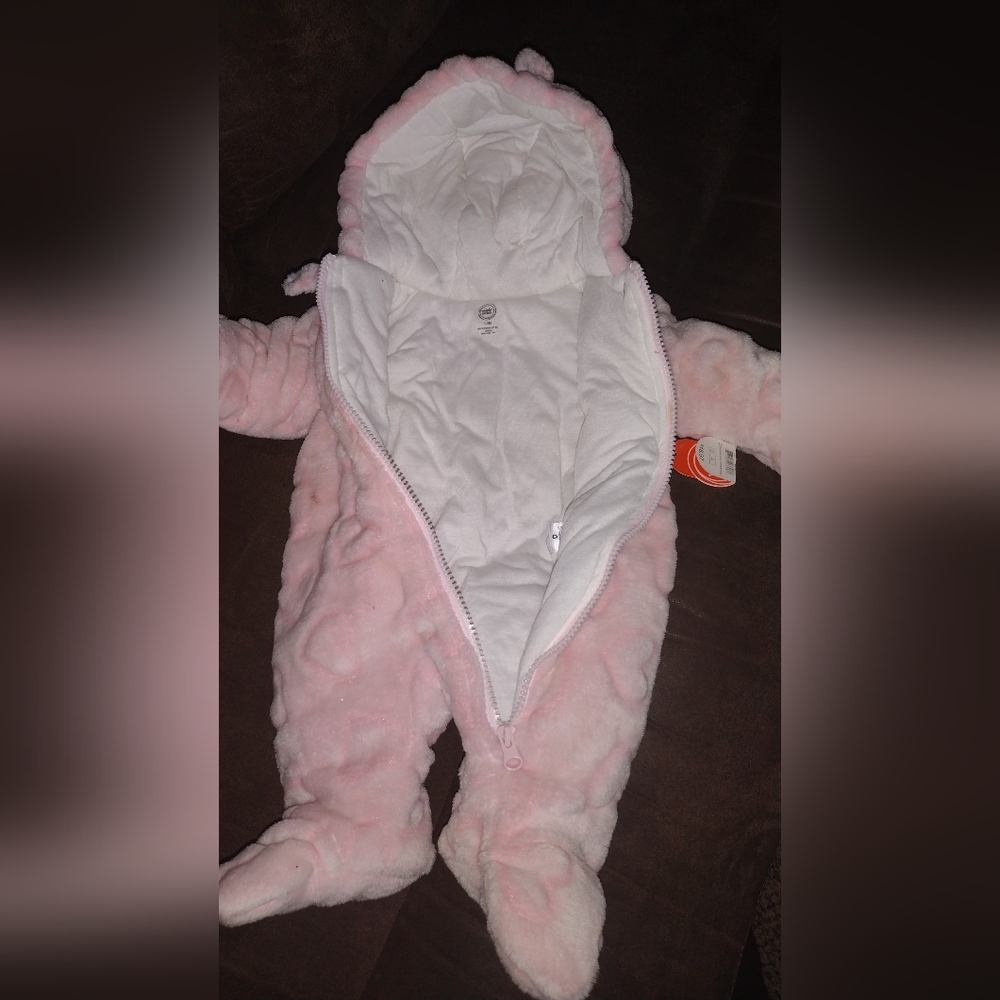 Baby girl stuff 🩷👣 - Picture 6 of 7